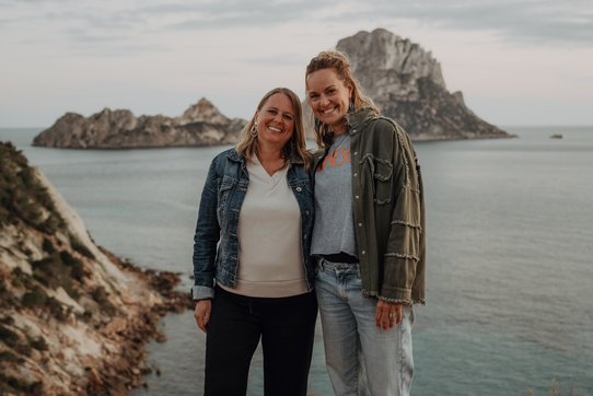 Nicole Gansner & Beatrice Peter