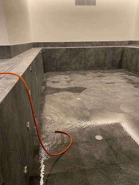 09.12.2023 Wasser marsch - Hallenbad wird gefüllt