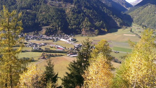 Yoga und Herbst im Val Müstair